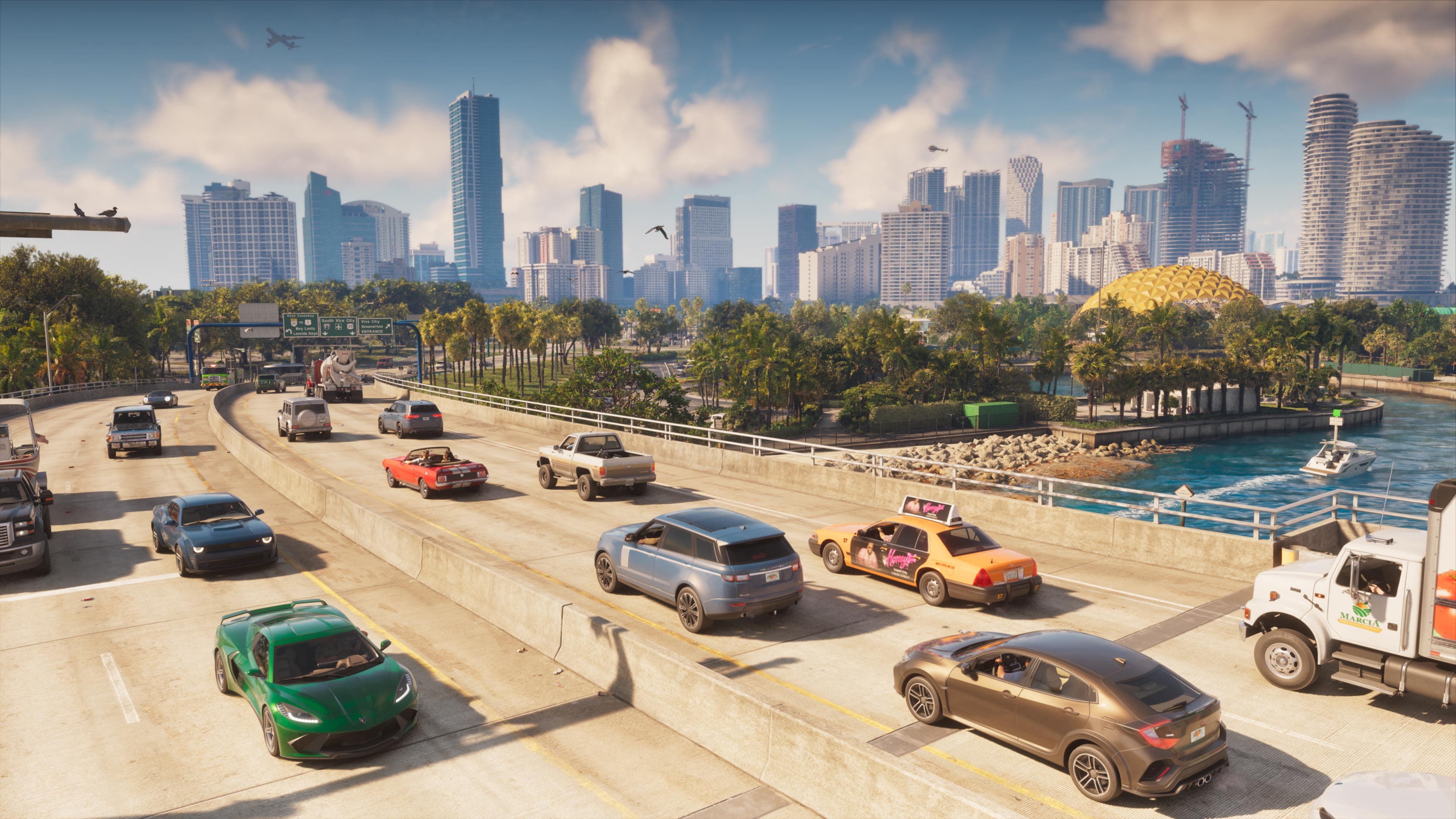 Trânsito numa rodovia elevada com o horizonte de Vice City ao fundo, imagem oficial que ilustra o anúncio das rádios de GTA VI no Newswire da Rockstar